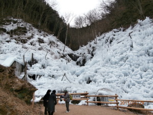 氷（兵）ノ沢 「あしがくぼの氷柱」